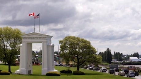 Iranian-Canadians say there were detained, interrogated at U.S. border crossing