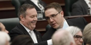 Alberta environment minister says First Nations concerns with Teck Frontier are about money