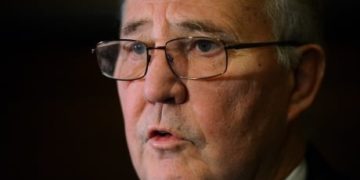 B.C. residents in Wet’suwet’en territory have right to police presence, Ottawa says