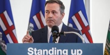 As blockades continue, Kenney addresses conference on Indigenous participation in projects