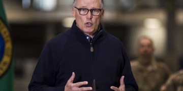 Inslee: Thousands are calling about stay-at-home violators; online complaint forms to fight coronavirus