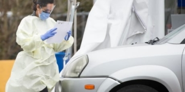 Age breakdown for confirmed COVID-19 cases in Alberta hospitals shows not just seniors at risk