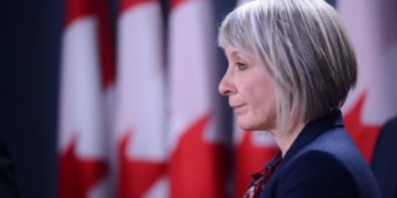 Mandatory quarantines for international travellers kick in at midnight: health minister