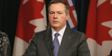 Premier Jason Kenney to snowbirds: Go straight home