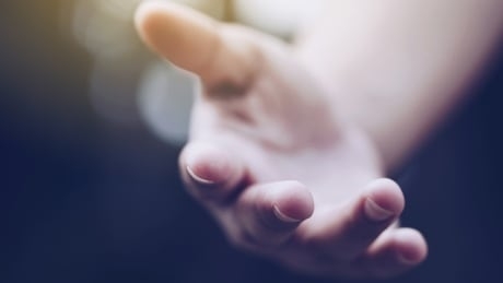 Victoria Facebook group helping thousands struggling while waiting for government support