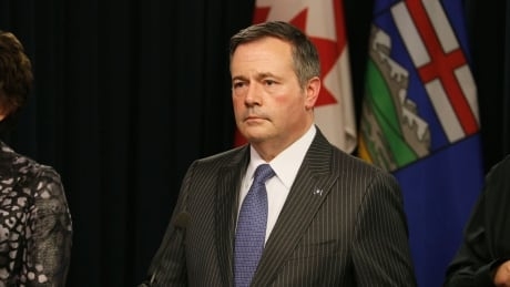 OPINION | Kenney under fire from the front-line soldiers in the war on COVID-19
