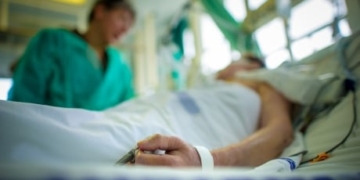 B.C. judge grapples with parenting time for nurse who saw COVID-19 patient