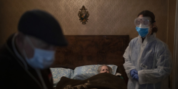AP PHOTOS: Spain’s elderly suffer as virus tears safety nets