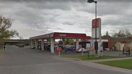 Calgary Co-op gas bar employee tests positive for COVID-19