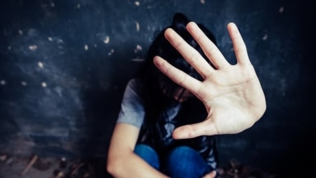 Opposition parties call on Liberals to restore human-trafficking victims fund