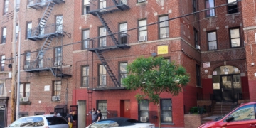 Woman critically hurt after falling from Bronx fire escape