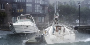 Canadian Hurricane Centre warns to prep for storm season early to avoid lineups amid pandemic