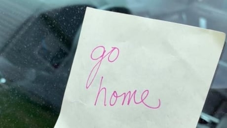 Albertans in B.C. border towns find hostile reception at times due to COVID-19 worries