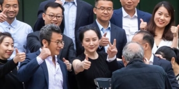 Premature victory lap? Meng Wanzhou poses ahead of momentous court decision