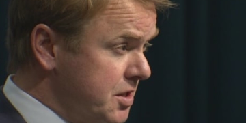 Health minister set to announce new ‘stay safe’ options for Albertans