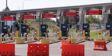 Ottawa looking at how to reunite families separated by border closure, says Trudeau