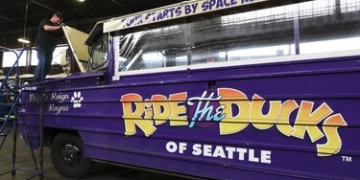 Wanna buy a Duck? Former troubled Ride the Ducks Seattle tour fleet hits the auction block