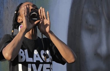 Hundreds gather to remember Charleena Lyles, a Black woman killed by Seattle police in 2017, amid growing movement against police violence