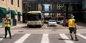 1 dead, 11 injured in Minneapolis shooting