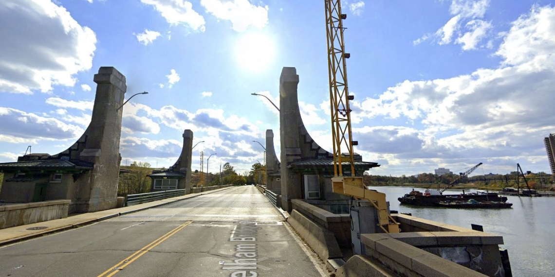 E-bike rider dies after falling into path of SUV on Bronx bridge