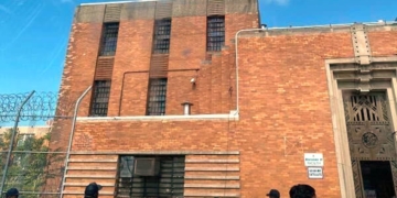 Rikers Island inmate briefly escapes to rooftop, just days after trying to swim away