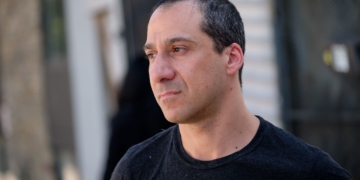 Doctor’s life and career ruined by bogus arrest — and by burns he suffered from Rikers guards’ horrific mistreatment, lawsuit says