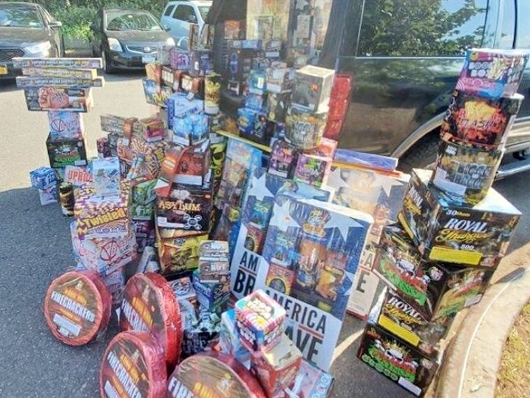 Two Queens men caught trying to slip into NYC with $6,000 in fireworks bought out of state: FDNY