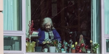 Long-term care home visits may be possible in next few weeks, provincial health officer says