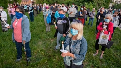 Investigating nursing home hit hard by COVID-19; Consumer debt loads drop: CBC’s Marketplace Cheat Sheet