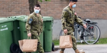 Military must test more soldiers deployed to long-term care homes, health expert warns