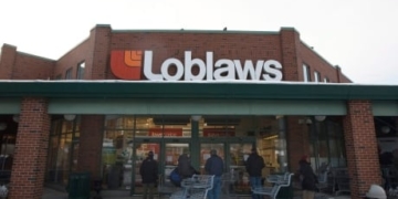 PM calls grocery store employees ‘heroes’ after grocery chains cancel pay bump