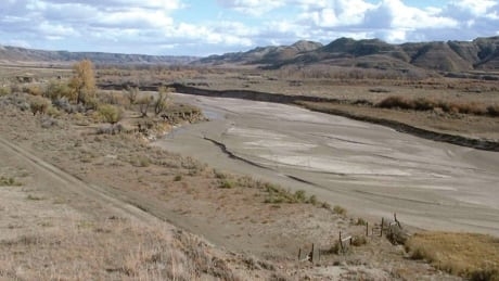 Milk River slows to trickle and could dry up entirely due to U.S. canal collapse