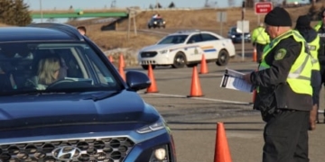 Provincial COVID-19 travel restrictions remain in the east and north