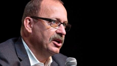 Alberta’s transportation minister hints province could withhold Green Line money