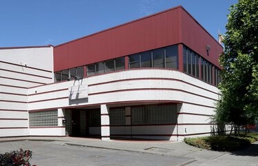 Seattle OKs transfer of old UW laundry near Mount Baker light rail station to build affordable housing