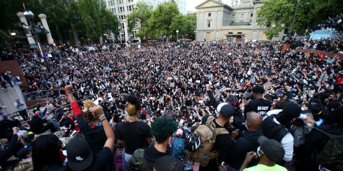 6th night of protest in Portland, Oregon attracts thousands