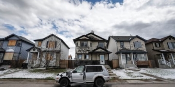 Last weekend’s massive storm likely damaged 20,000 Calgary homes, officials say
