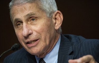 White House turns on Fauci as Trump minimizes virus spike