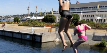 The Seattle area is in a ‘short-lived heat burst.’ Here’s how balmy it could get and when things cool off.