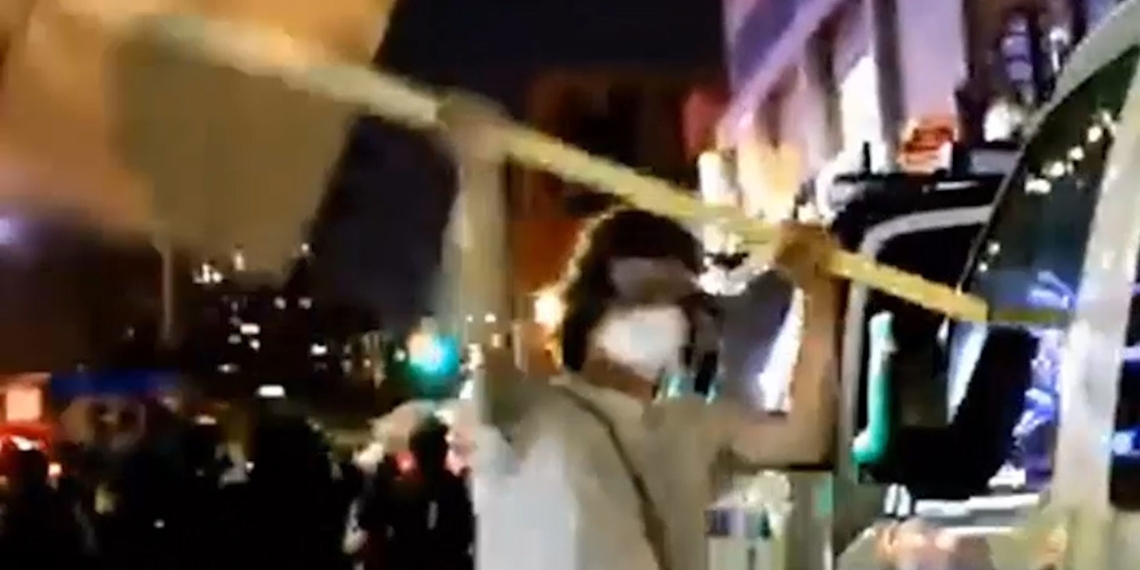 SEE IT: Manhattan protesters vandalize NYPD vans