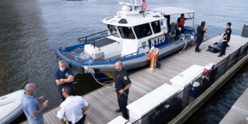 Dead man found floating in Hudson River near Battery Park City: police