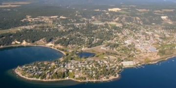 Police and Transportation Safety Board investigate glider crash in southeastern B.C.