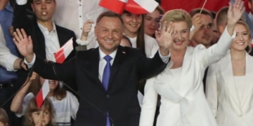 Near final results show Polish president Duda wins 2nd term