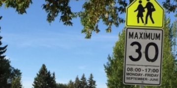 Vancouver drivers now need to slow to 30 km/h in school zones, around the clock