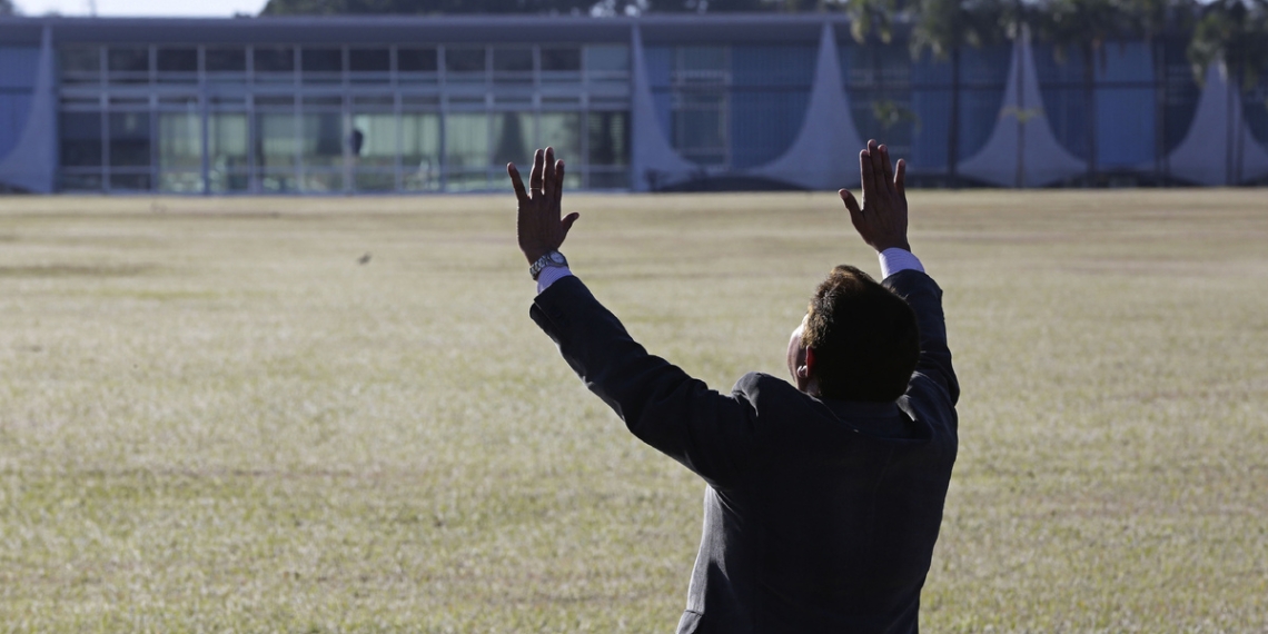 Bolsonaro now the ‘poster boy’ for dubious COVID treatment