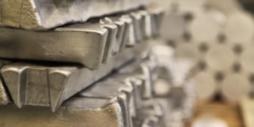 U.S. slaps 10% tariff on aluminum imports from Canada