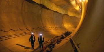 B.C. government must halt Site C dam project to review cost and geotechnical risks, open letter says