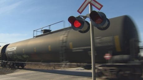 Canadian crude-by-rail exports fall to another eight-year low in July