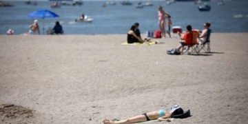 Sunny blue skies and warm weather in the forecast all week for southern B.C.