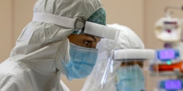 Canadian ICUs brace for COVID-19 resurgence on top of the flu